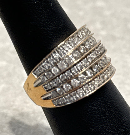 14K Gold And Diamond Sz. 6.5 Ring
