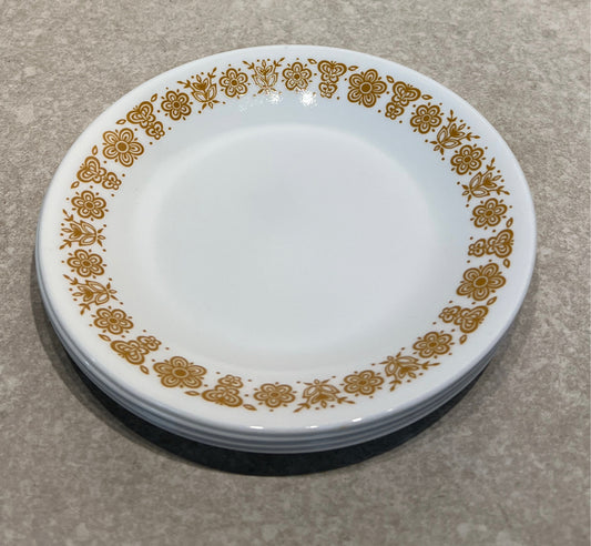 Set of 4 Corelle Plates