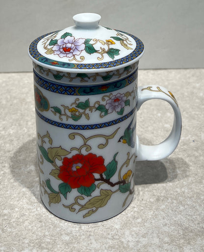 Covered Mug with Strainer