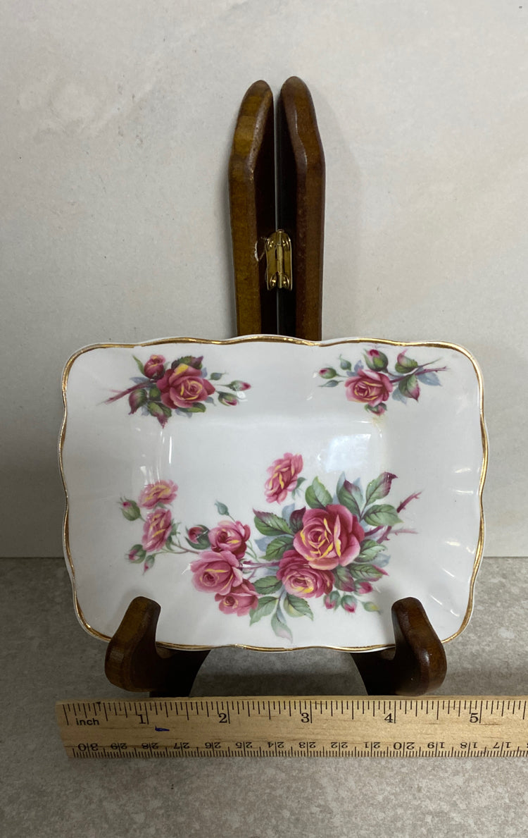 Royal Albert Plate
