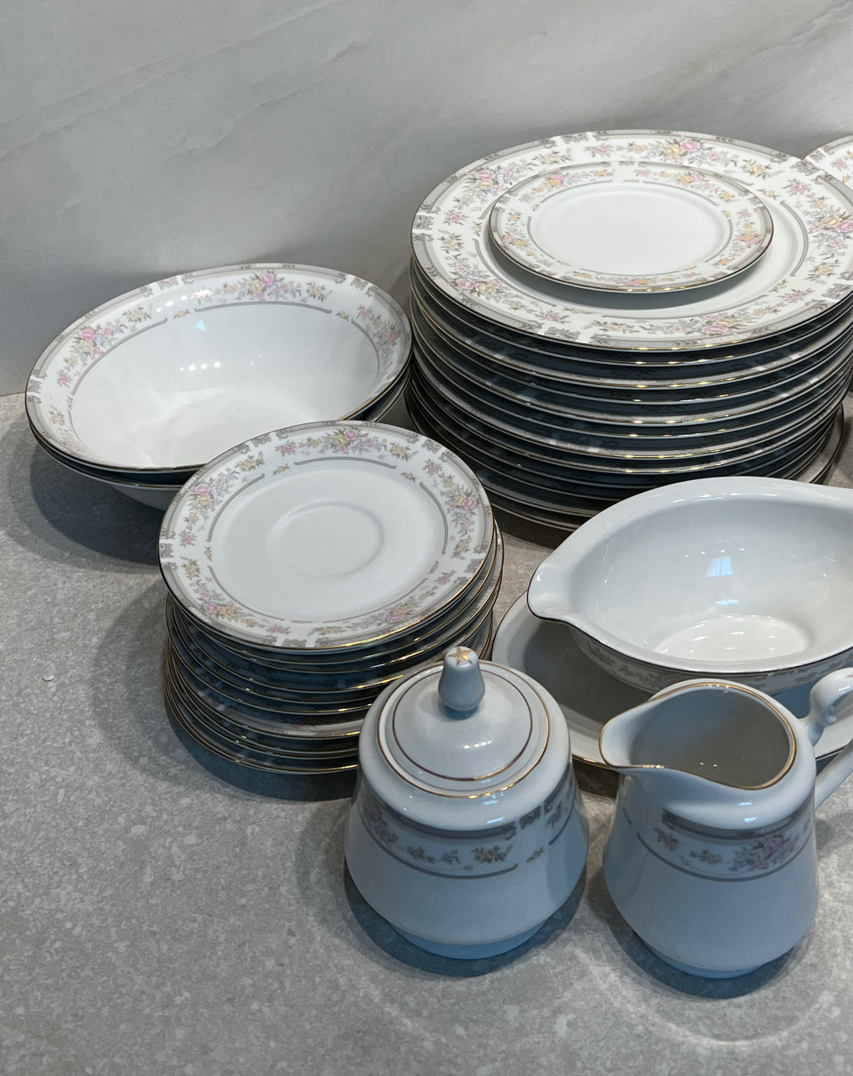 Farberware Dinnerware Set