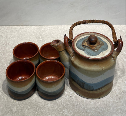 Teapot and 4 Cups