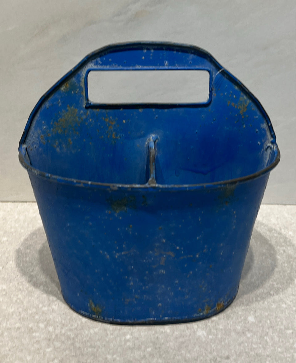 Tin Carrier