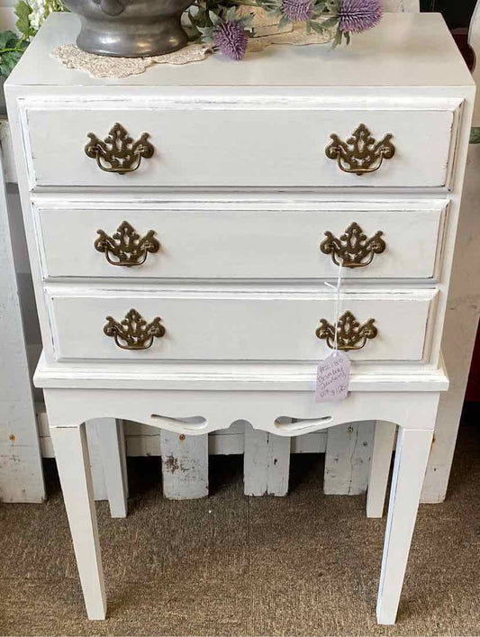 Bombay Jewelry Chest