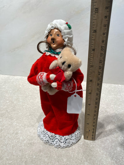 Byer's Choice Figurine