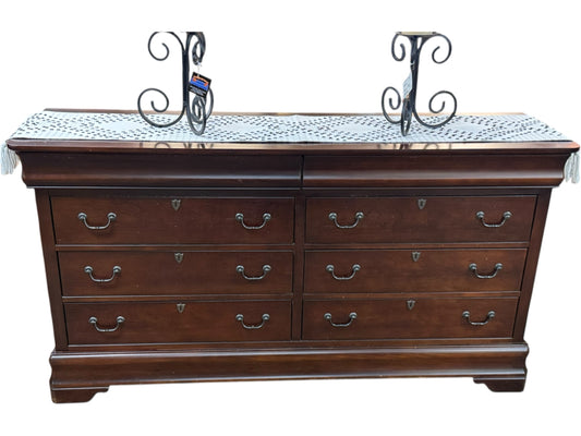 Long Dresser