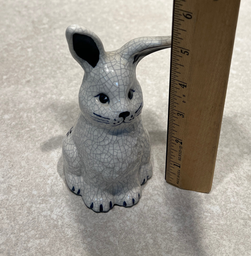 Dedham Pottery Rabbit