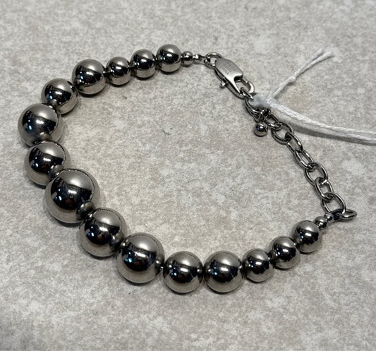 Steel Graduated Ball Bracelet