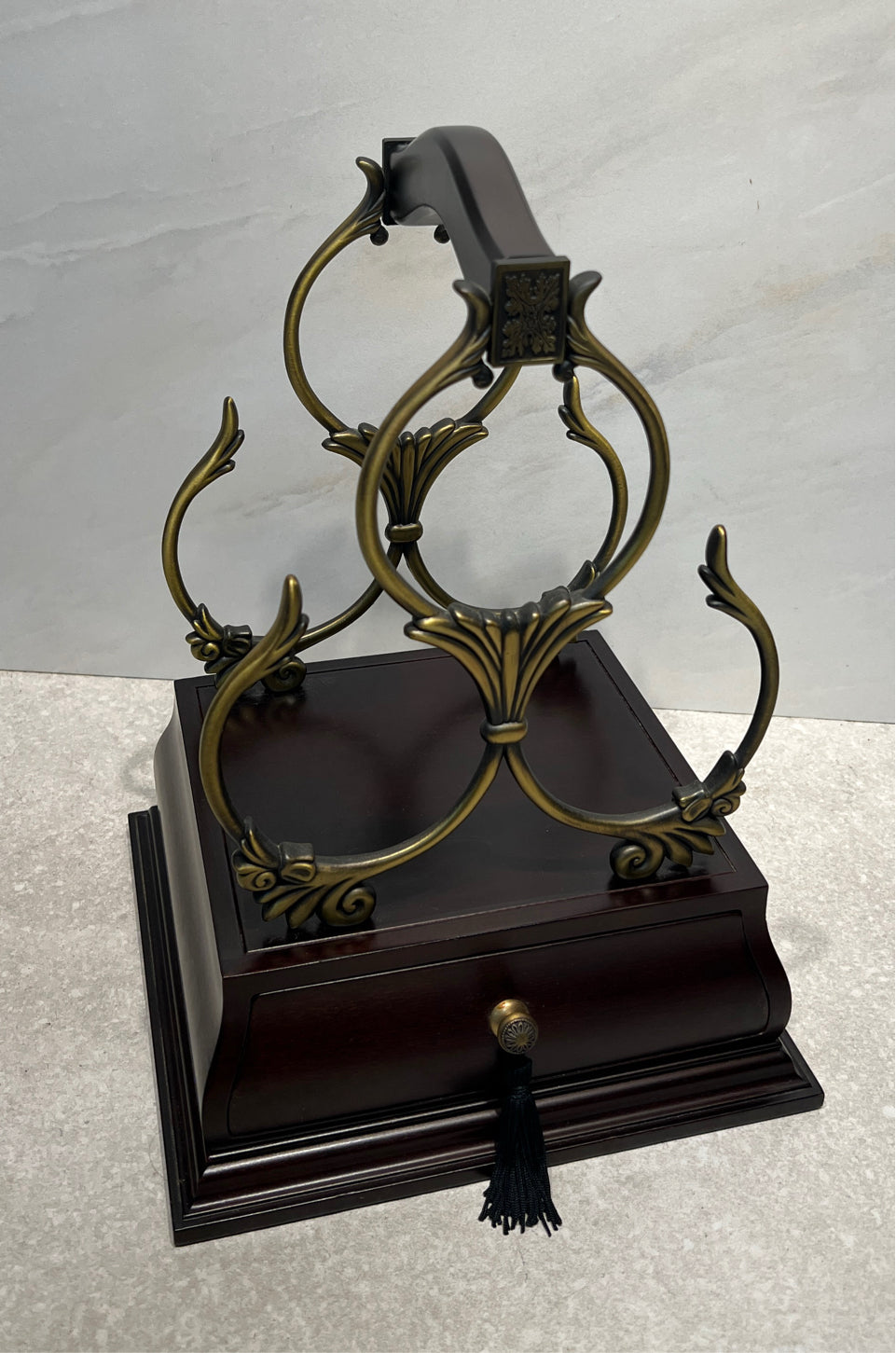 Bombay Wine Holder