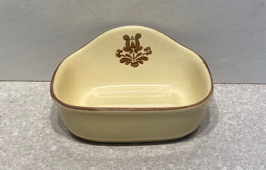 Pfaltzgraff Sponge Dish
