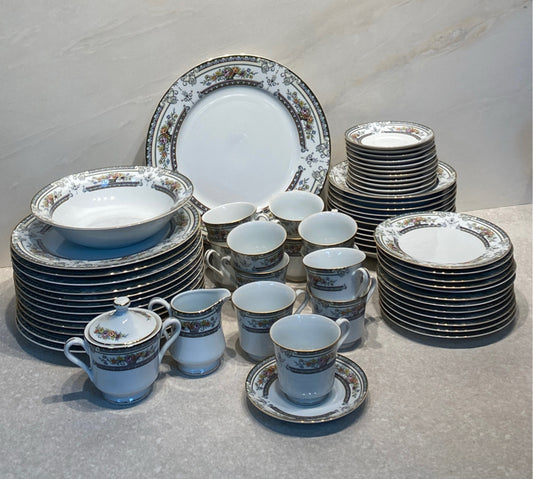 Mikasa Cambridge Dinnerware Set