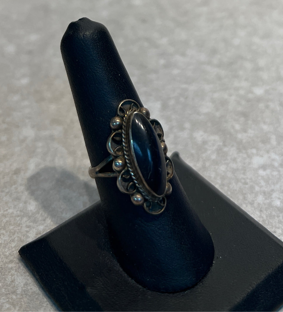 Sterling Sz. 8 Ring