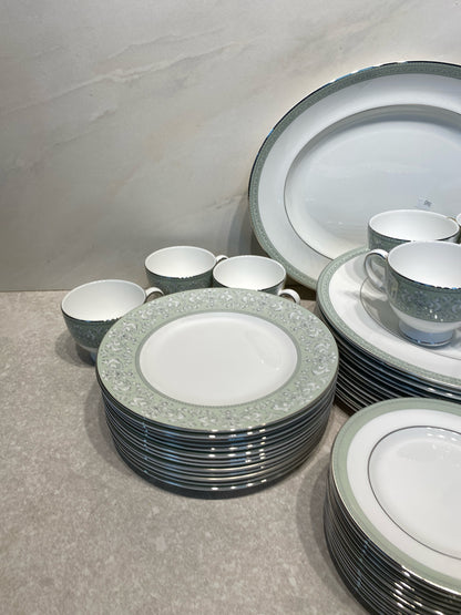 Wedgwood Juliet Dinnerware Set
