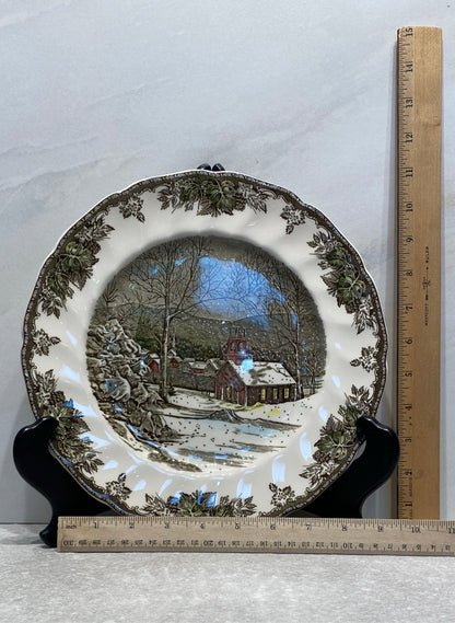 Set of 3 Friendly Village Dinner Plates