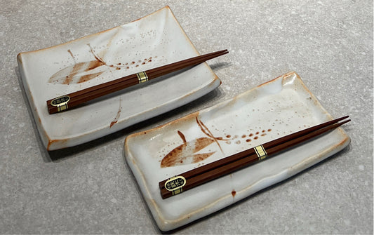 Set of 2 Plates With Chopsticks