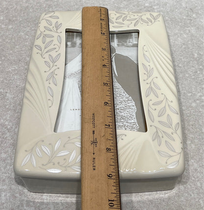 Lenox Frame Box