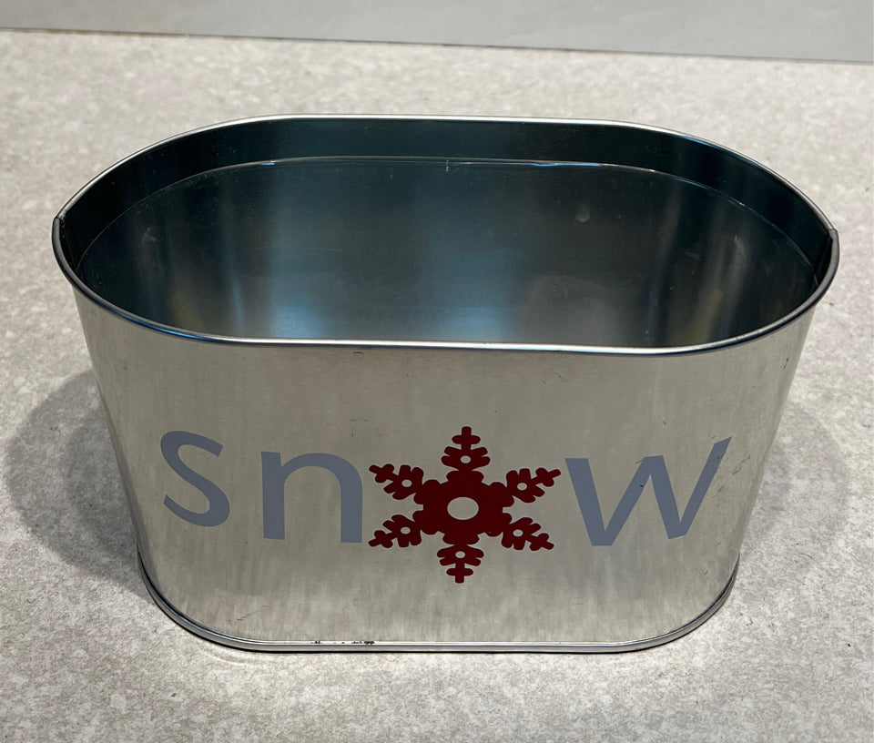 Christmas Tin Bucket