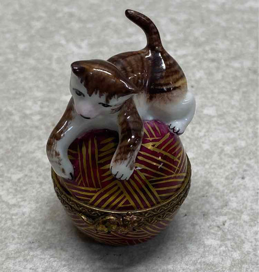 Limoges Cat Trinket