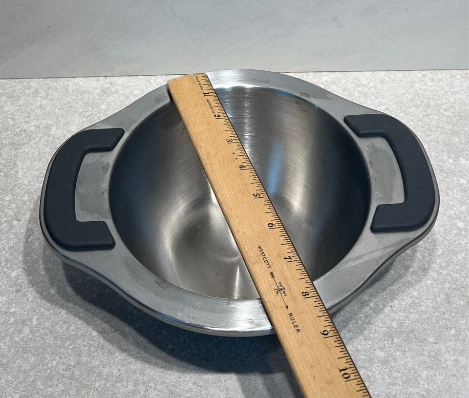 Pampered Chef Bowl