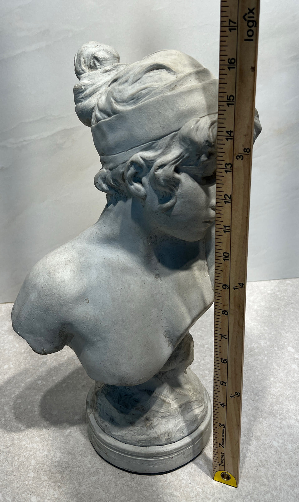 Statue