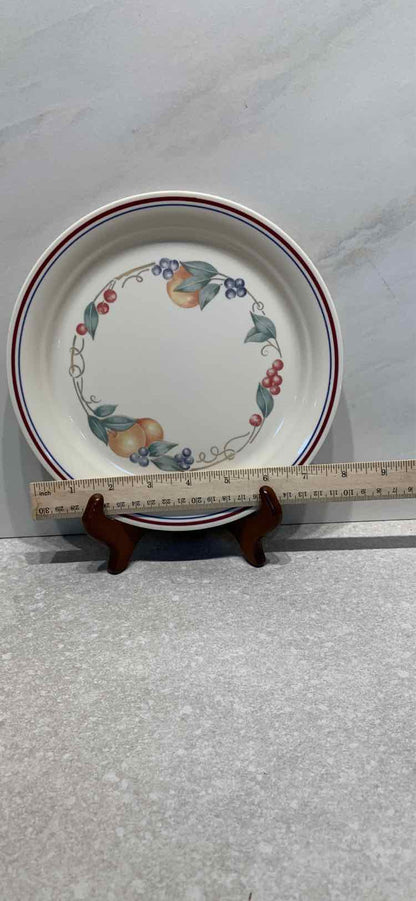 Set of 3 Corelle Plates