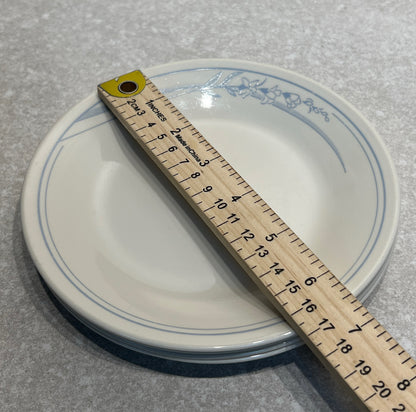 Set of 4 Corelle Plates