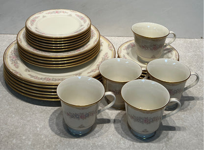 Lenox Cheasapeak dinnerware Set