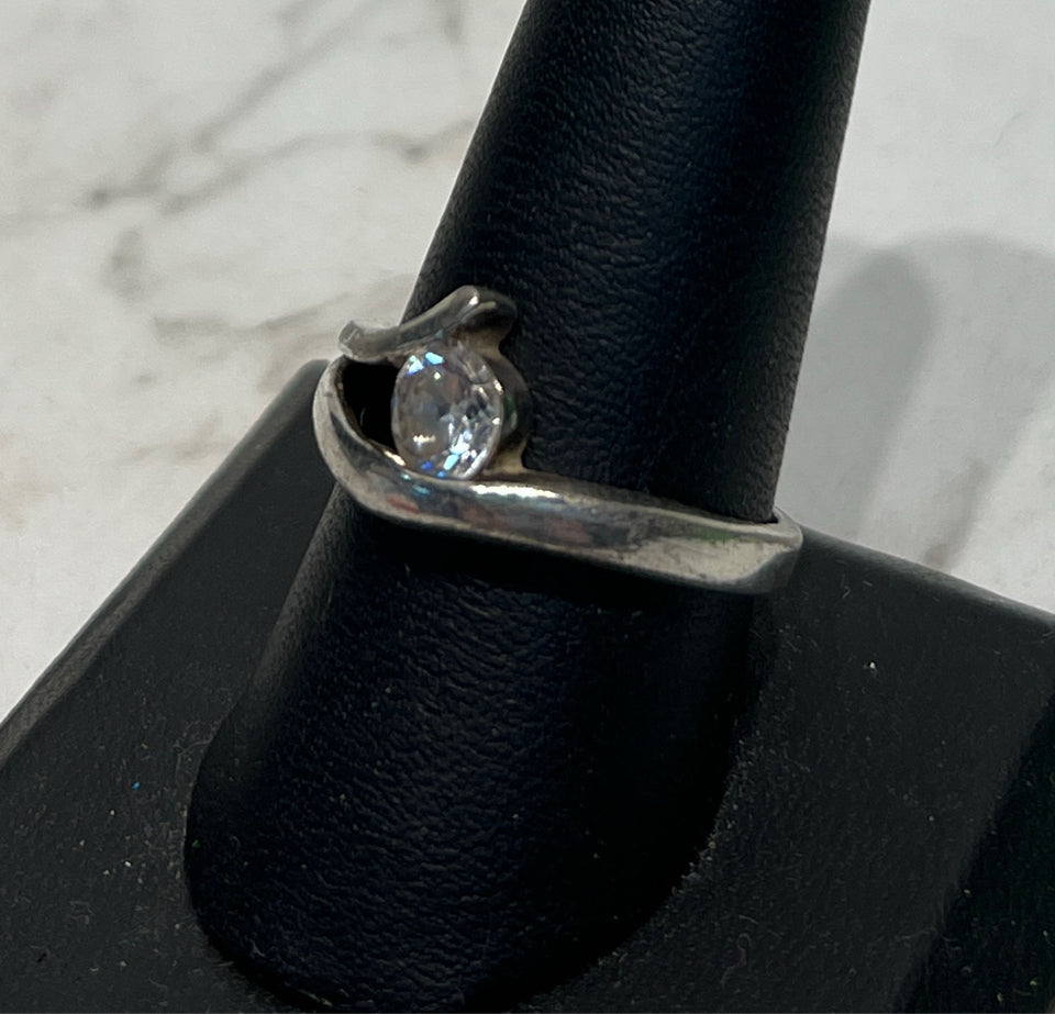 Stering Ring - Size 9