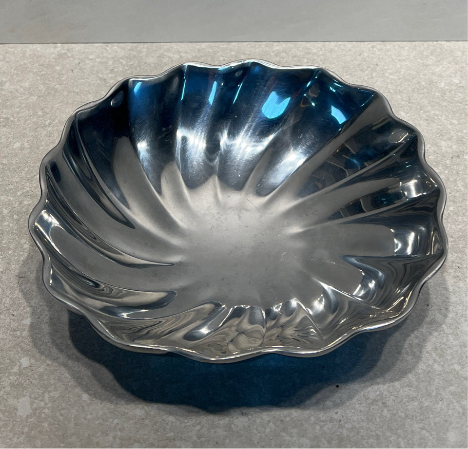 Wilton Armetale Bowl