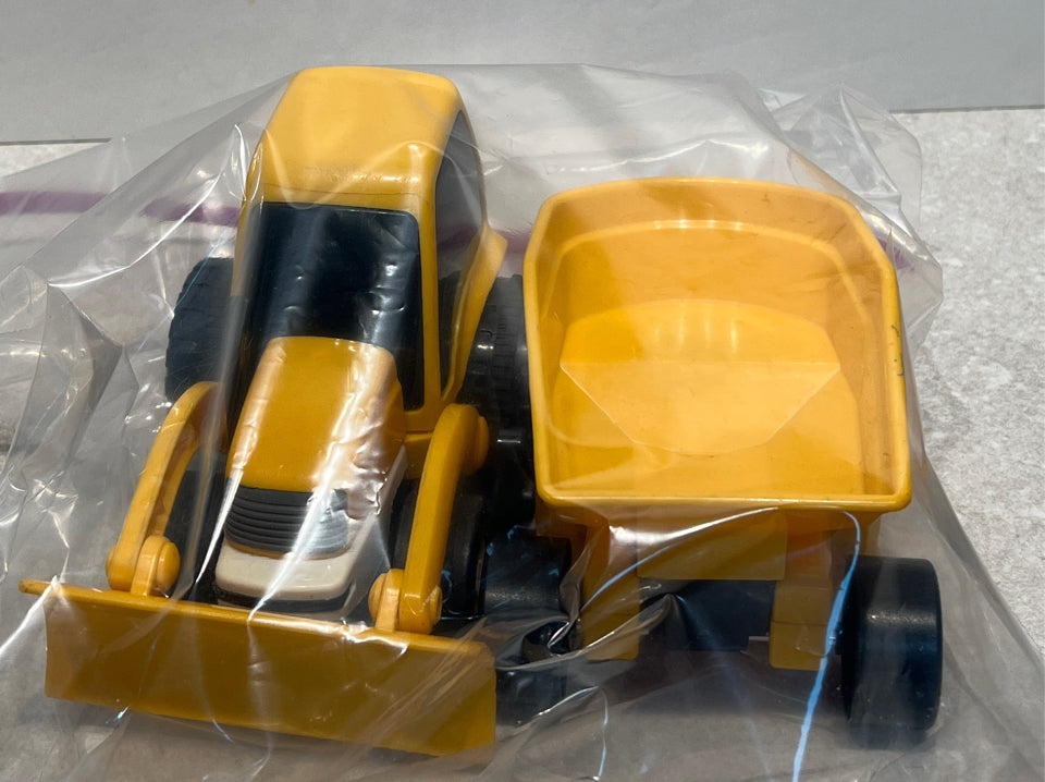 Set of 2 Trucks