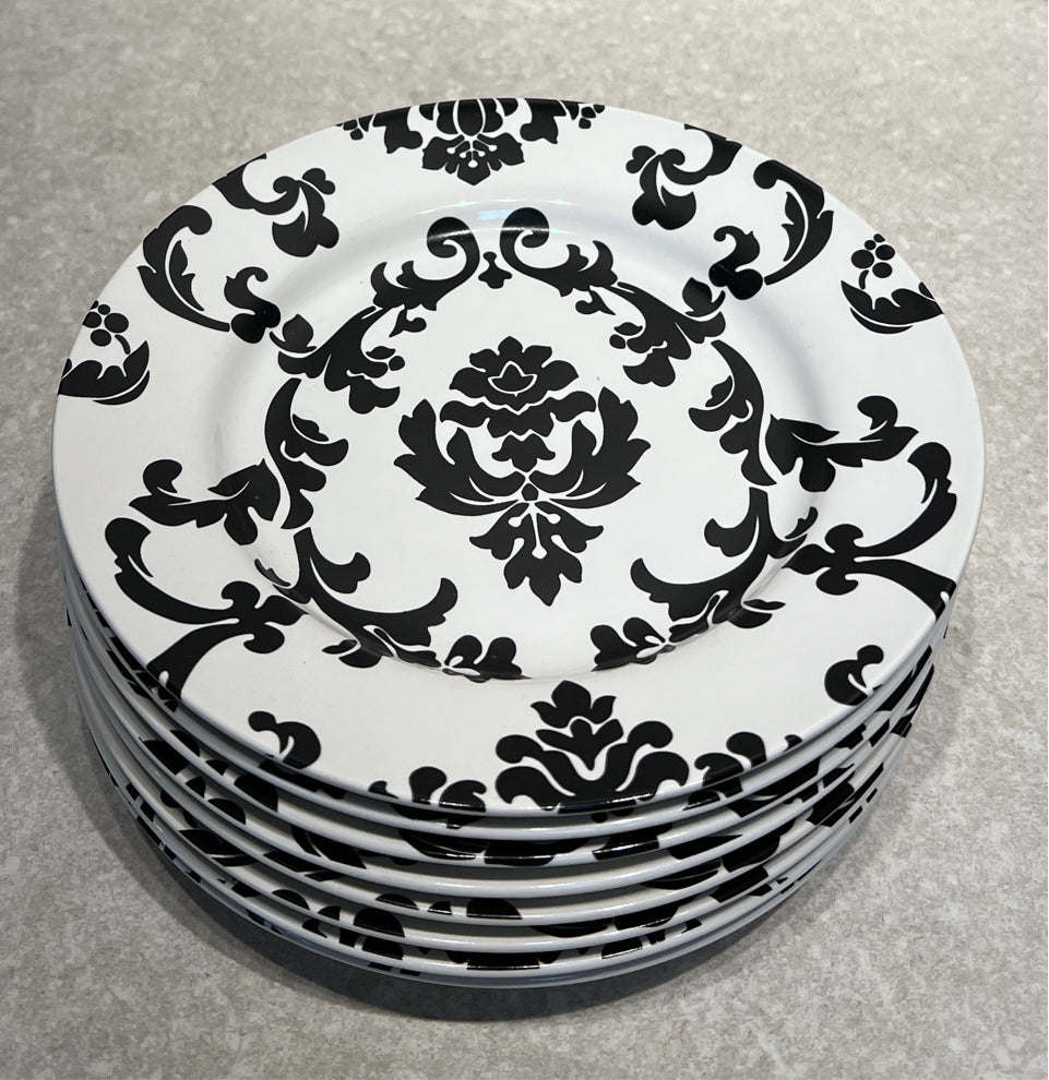 Set of 8 Plates