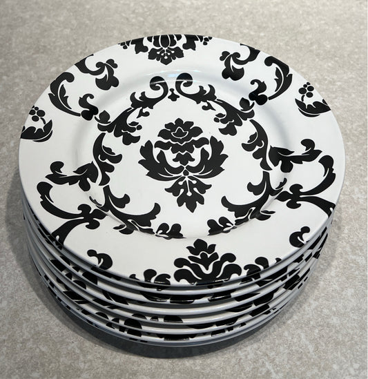 Set of 8 Plates