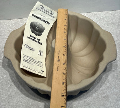 Pampered CHef Stoneware Fluted Pan