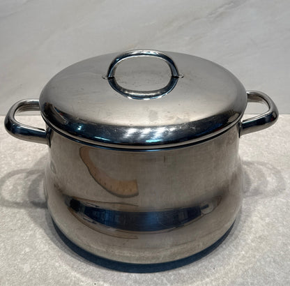 Covered pot
