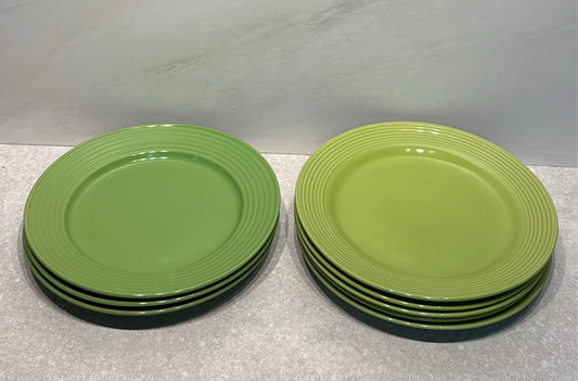 Set of 8 Plates