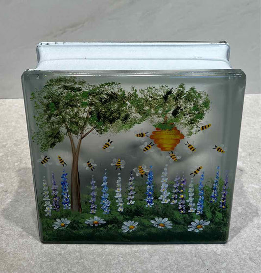 Bee Decor - Plugs In