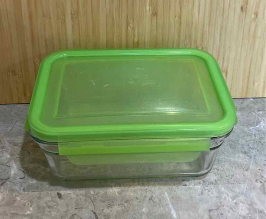 Snapware Covered Bowl