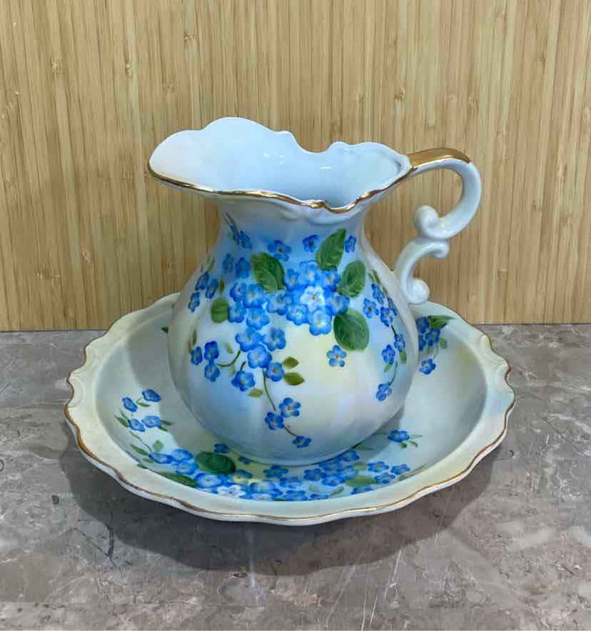 Lefton Pitcher and Bowl