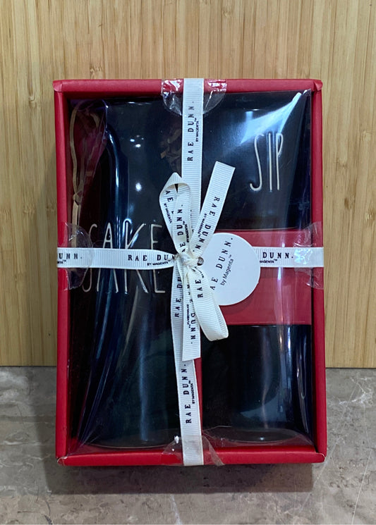Rae Dunn Saki Set