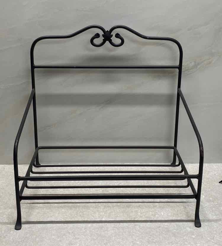 Longaberger Iron Stand