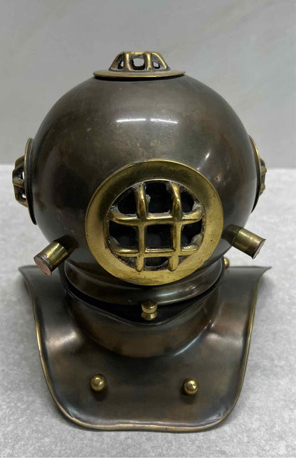 Divers Helmet