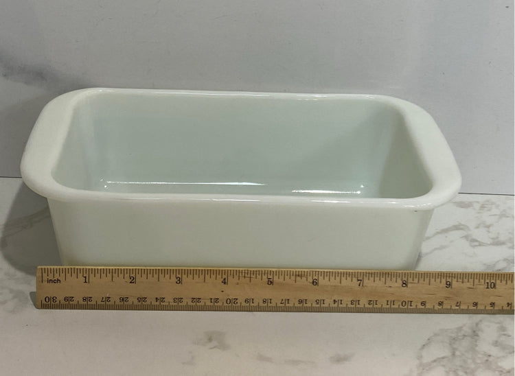 Pyrex Casserole Dish