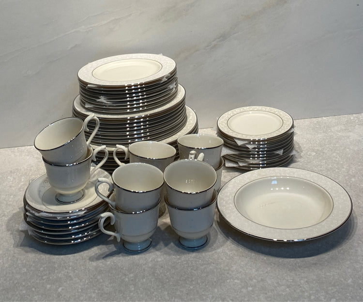 Lenox Pearl Innocence Dinnerware Set