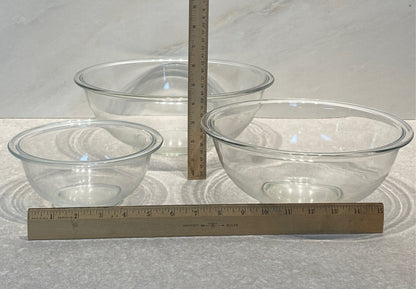 Set of 3 Pyrex Bowls