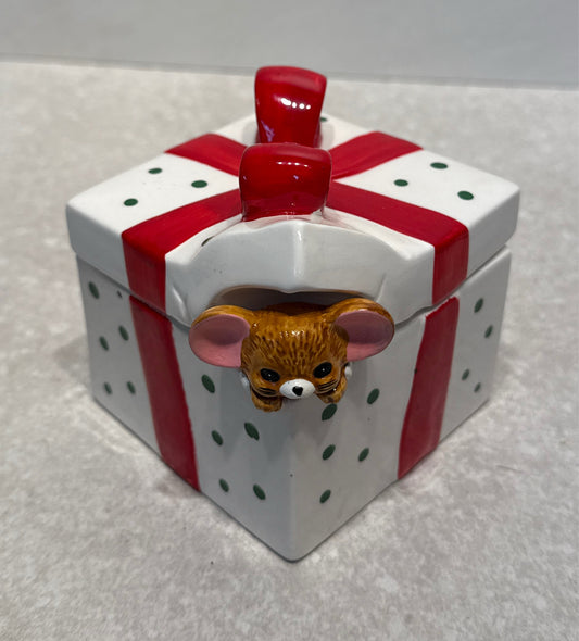 Vintage Present Candle