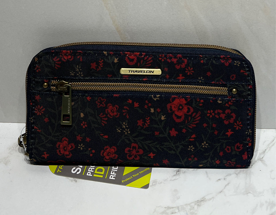 Travelon Wallet
