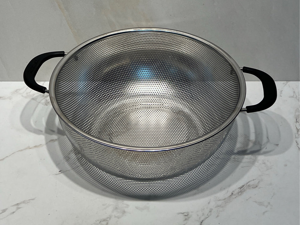 Cuinsinart Strainer