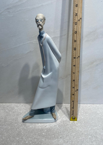 Lladro 4602 "Doctor"