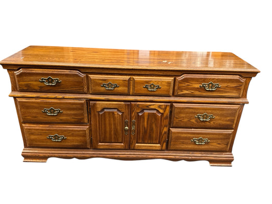 Cochrane Dresser