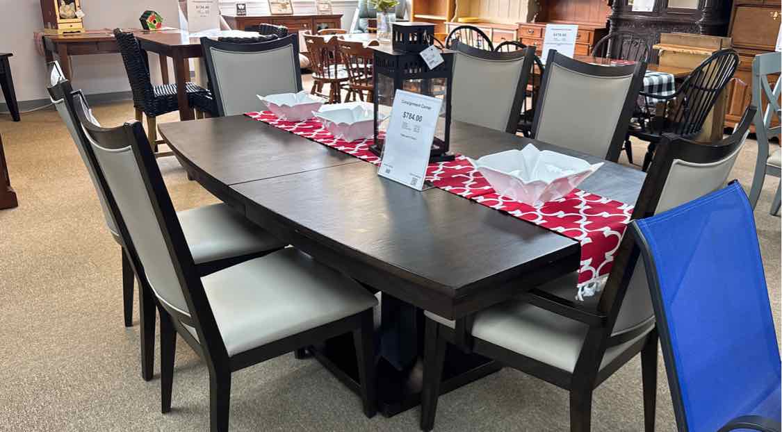 Table and 6 Chairs